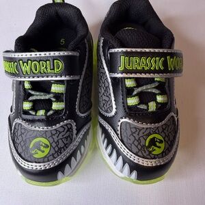 Jurassic World Universal Boys Toddler Athletic Light-up Green Sneakers Size 5